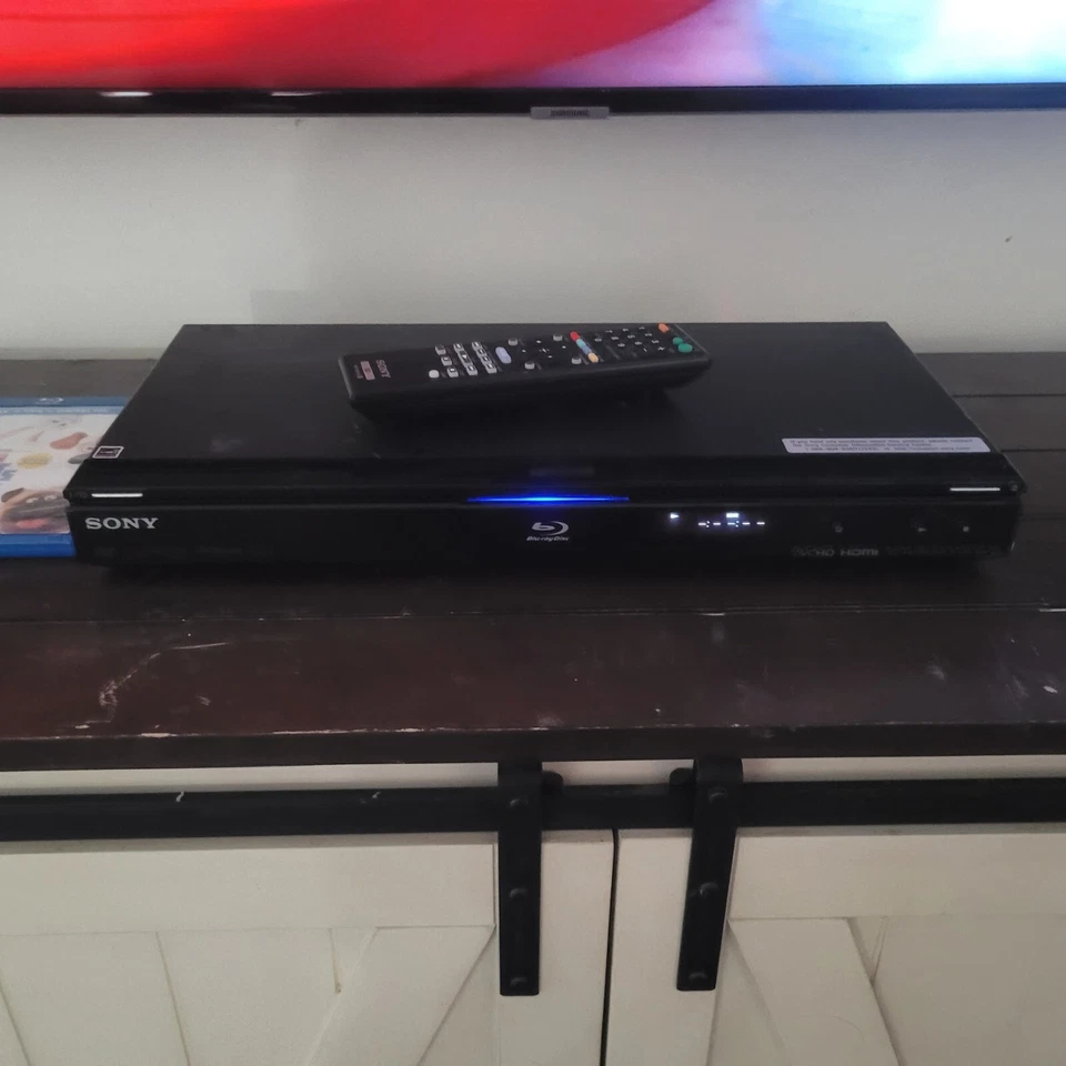 Sony BDP-BX2 Blu-Ray/Escalado Reproductor de DVD MANDO A DISTANCIA INCLUIDO PROBADO Foto 2 de 4