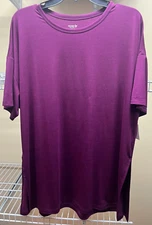 Old Navy Active UltraLite Top Loose Performance Go Dry Fuchsia Size Medium New
