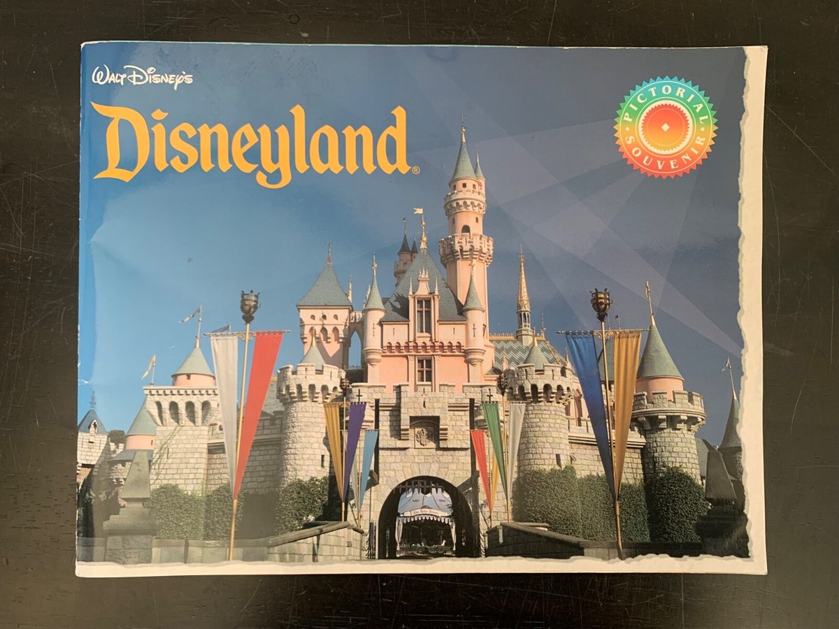 Walt Disney's Disneyland 公式写真集 1975-6発行 Disneyland