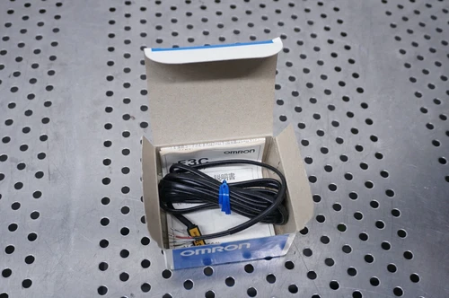 Omron photoelectric switch E3C-DS10T