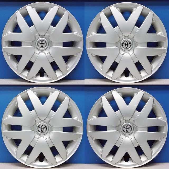 20042010 Toyota Sienna 61124 16" Hubcaps / Wheel Caps 42621AE030