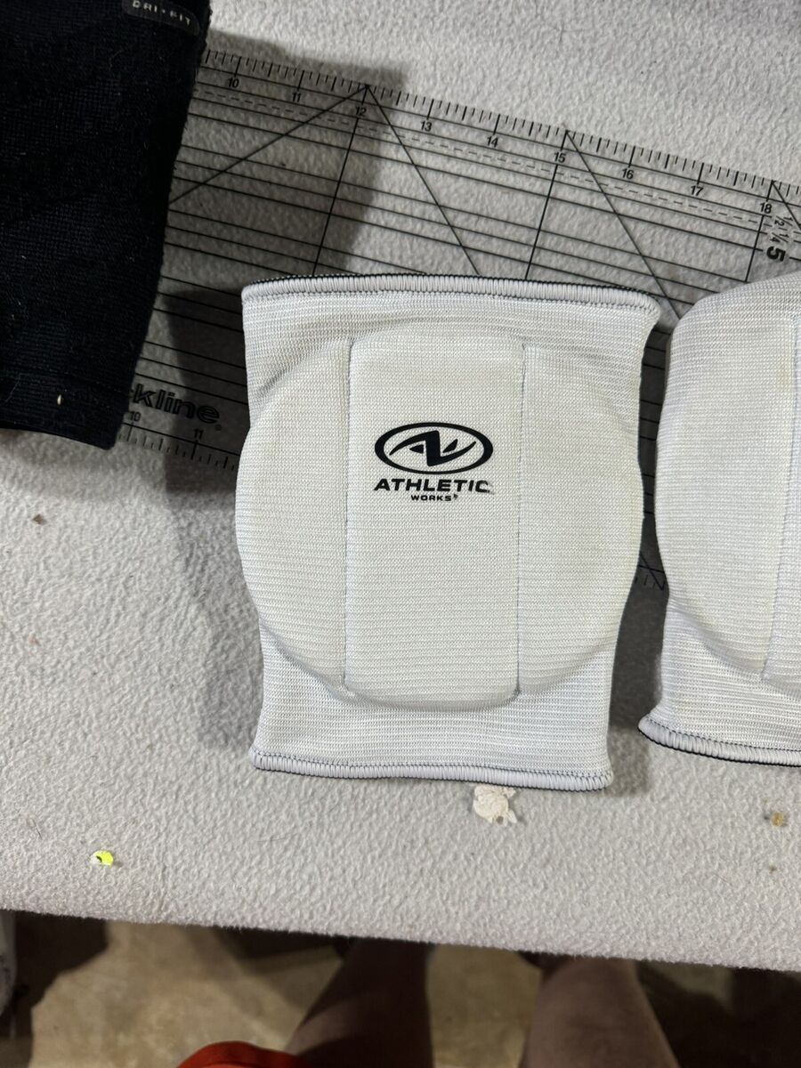 Athletic Works Volleyball Cushion Knee Pads, Reversible Athletic Works Volleyball Cushion Knee Pads, Reversible