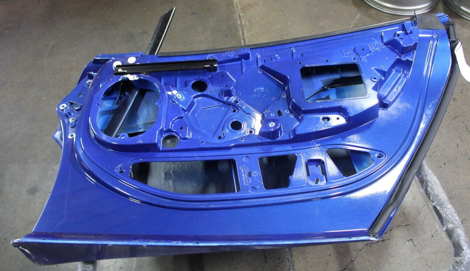 Mclaren MP4-12C, RH, Right, Front Door Shell, Blue, Dmg, Used