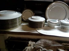 noritake thurston dinner ware plates two sizes and creamer bowl and sugar bowl w