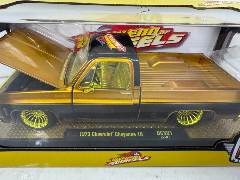 M2 Machines 1973 Chevrolet Cheyenne 10 Truck Weekend of Wheels 1:24 Diecast - Image 4 of 4