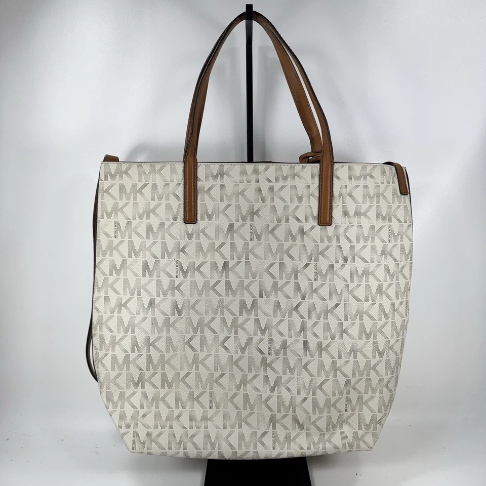 Bolso de Mano Michael Kors Hayley Grande Monograma Logo con Correa Larga Vainilla y Bellota Foto 4 de 4