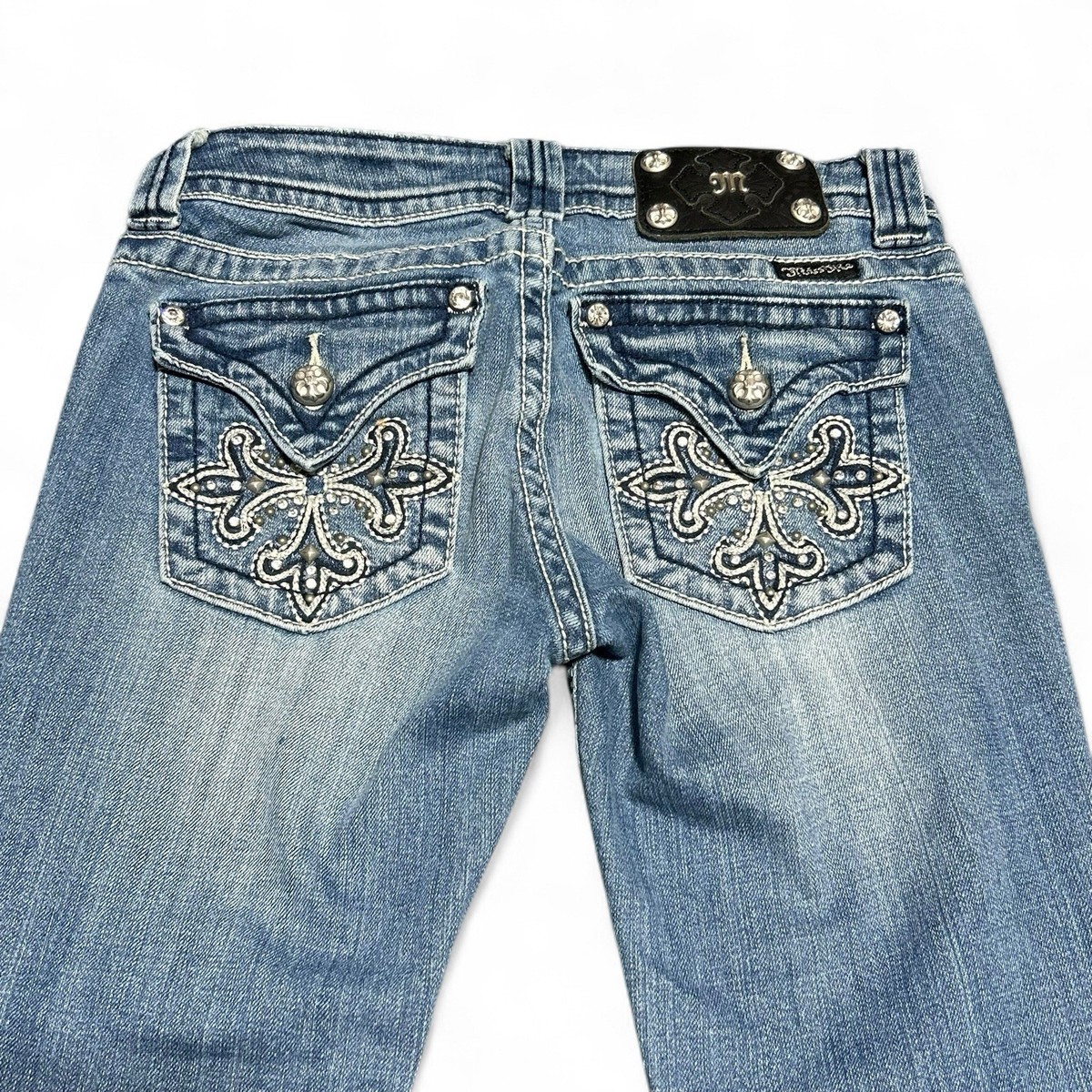 最終SALE！！y2k✩.Miss Me ローライズデニム平成ギャル00s 25 Vintage Y2K MISS ME Jeans Capri Size 26 Cross Embellished Low Rise