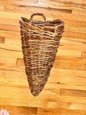 Vtg Wicker 15  Wall Cornucopia Hanging Woven Cottage Country Decor 7"W x 13"H
