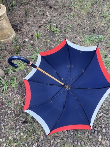St Micheal Vintage Umbrella, Wood Shaft, Hook Handle L: 32” - Picture 3 of 4
