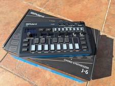 Roland AIRA Compact J-6 Akkordsynthesizer