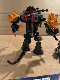 LEGO NEXO KNIGHTS: Infernox Captures the Queen (70325) - 95% Complete