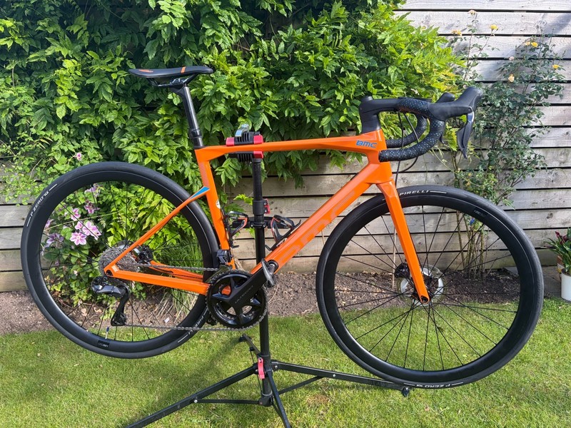 2023 BMC Roadmachine ONE carbon road bike in VERY GOOD condition