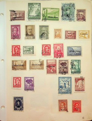 ARGENTINA: 263 STAMPS FROM EARLIEST TO 1970s ON VINTAGE HOMEMADE STOCK SHEETS - Picture 2 of 12