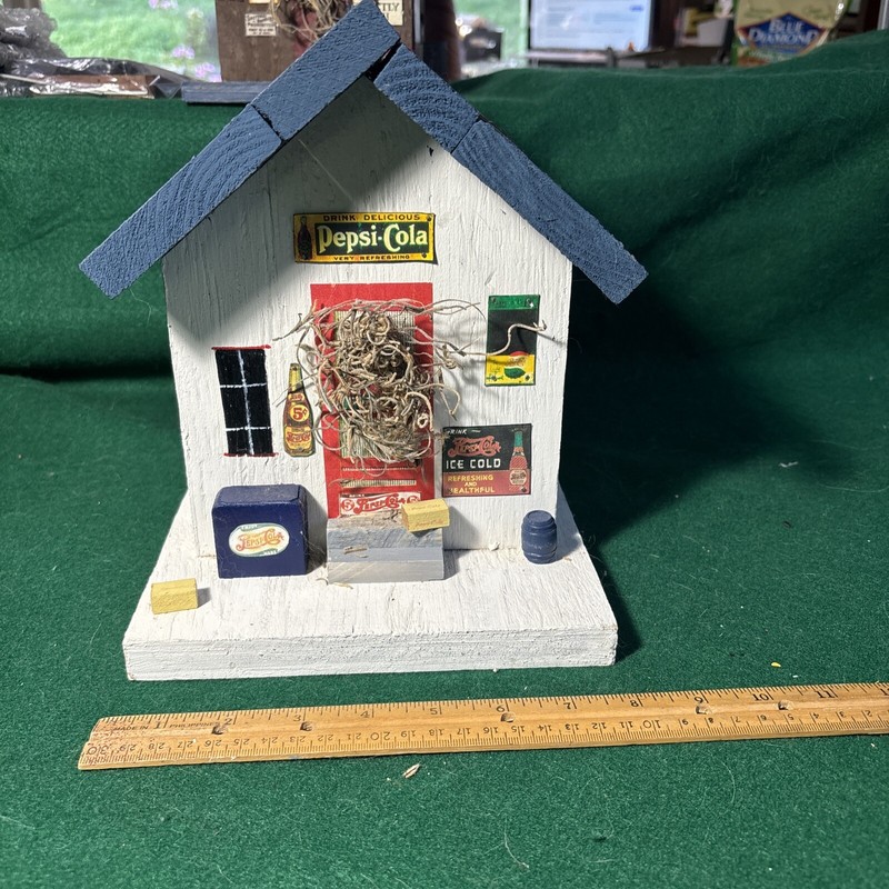 Vintage Handmade Berkeley Designs Wooden Store Birds House