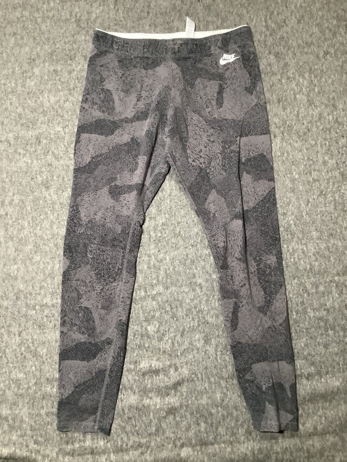 Picture 1 of 8