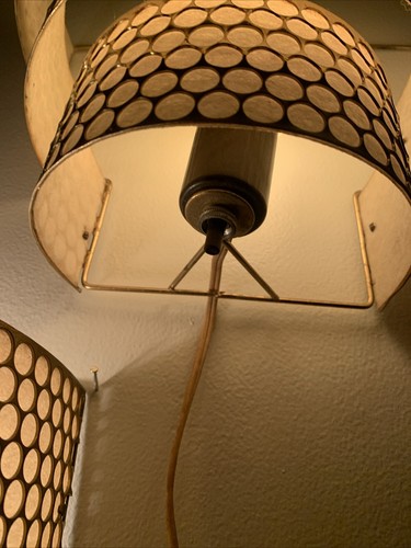 2 VINTAGE 1950’s 2 & 3 TIERED METAL FRAME, BEIGE, HONEYCOMB DESIGN WALL SCONCES - Picture 17 of 24