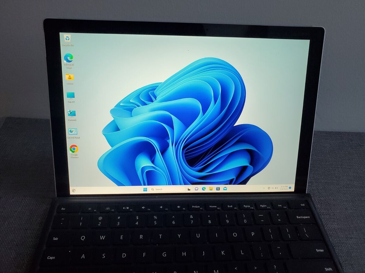 Microsoft Surface Pro 4, Core m3-6Y30 4GB RAM 128GB SSD Win Microsoft Surface Pro 4, Core m3-6Y30 4GB RAM 128GB SSD Win