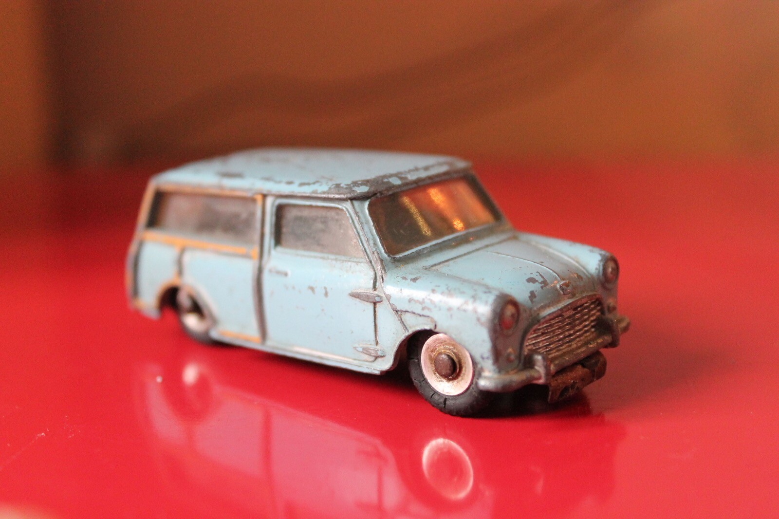 Dinky 199, Austin 7 Countryman - Free Price Guide & Review