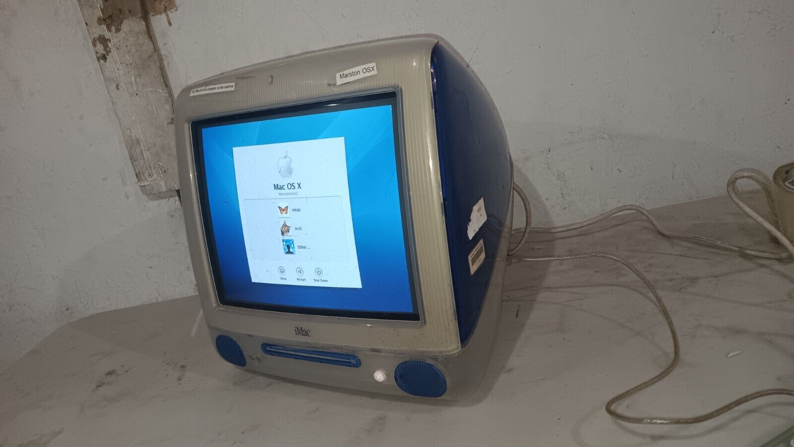 iMac G3 dvd完全動作! 512MB m5521 しぶとい 600Mhz 美品 iMac G3 dvd完全動作! 512MB m5521 しぶとい 600Mhz 美品