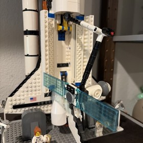 Lego Space Shuttle Expedition 10231 -  Lego Only Great Condition Minor Yellowing