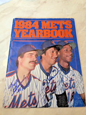 KEITH HERNANDEZ DARRYL STRAWBERRY JESSE OROSCO SIGNED 1984 METS YEARBOOK 86 WSC!