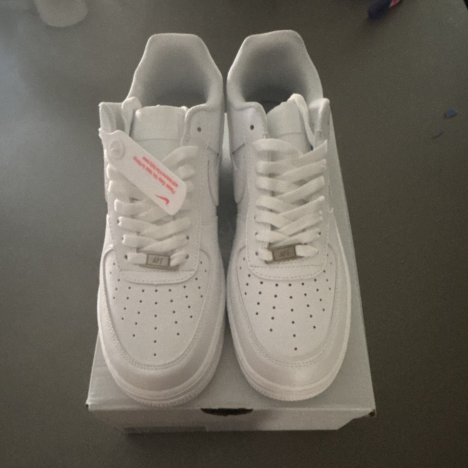 Nike Air Force 1 '07 Uomo Sneaker Bianco EU 42 US 8.5 con scatola