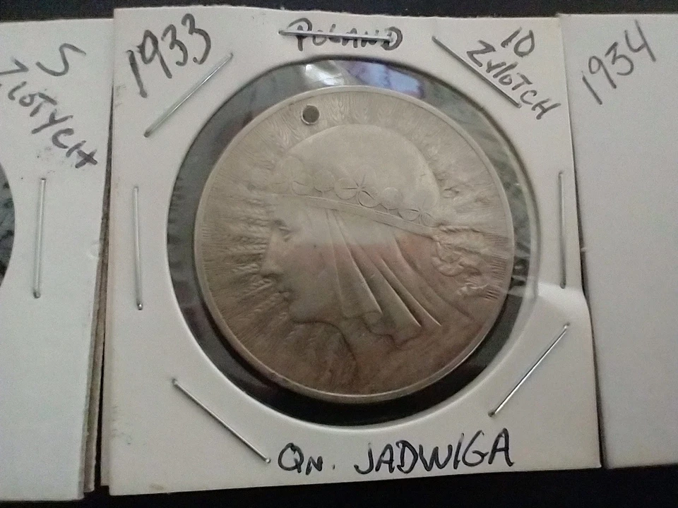 Lote de 3 monedas de plata de la reina Jadwiga de Polonia 1932 5 zolty, 1933 10 zolty, 1934 2 zolty. Foto 4 de 4