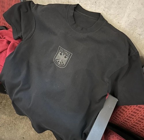 KANYE WEST VULTURES CHICAGO LISTENING PARTY MERCHANDISE AUTHENTIC SIZE LARGE