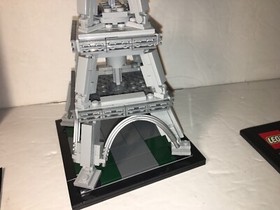 LEGO Architecture The Eiffel Tower 21019 Paris La Tour Eiffel RARE RETIRED