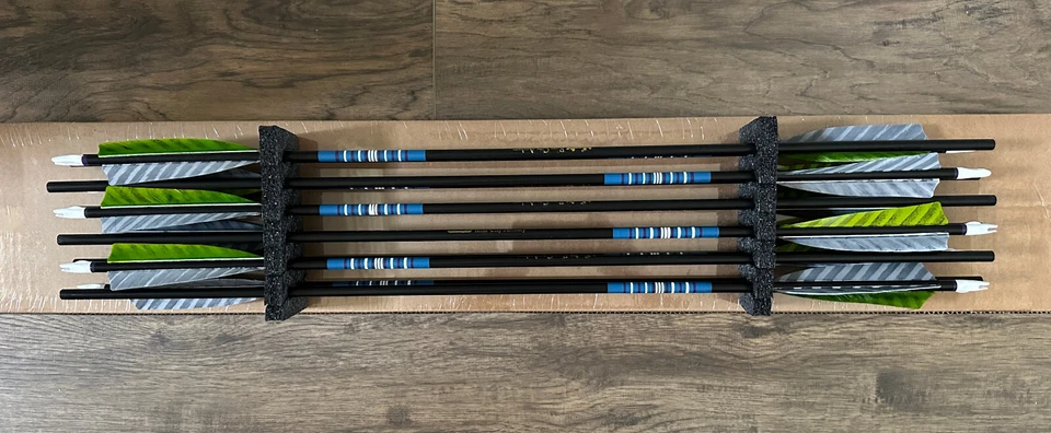 (12) Rose City PO Cedar NIGHTFALL 5S 11/32" PAINTED & MATCHED 45-50# Arrows [v2] - Image 3 of 4