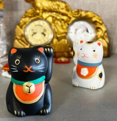 Maneki Neko Ceramic Figurine Good Luck Object Pottery Gift Lucky Charm Cat