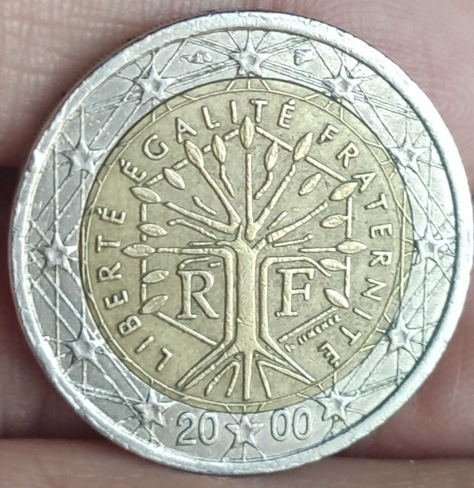 Moneda De Dos Euros Del Arbol De La Vida Año 2000, con Errores En Estrellas ...
