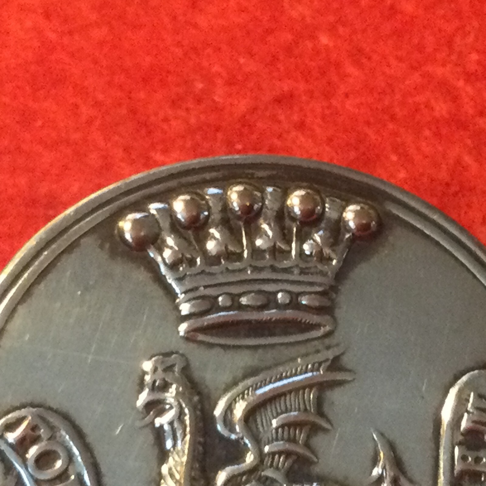 The HelyHutchinson Family Crest Livery Button 30mm (AC070) eBay