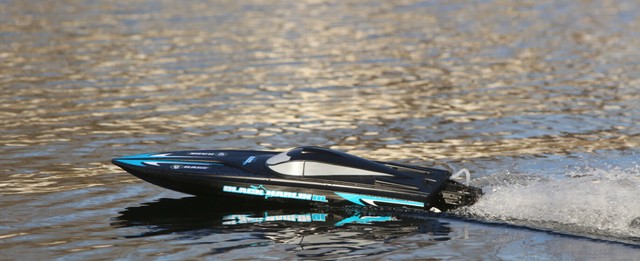 claymore rc boat