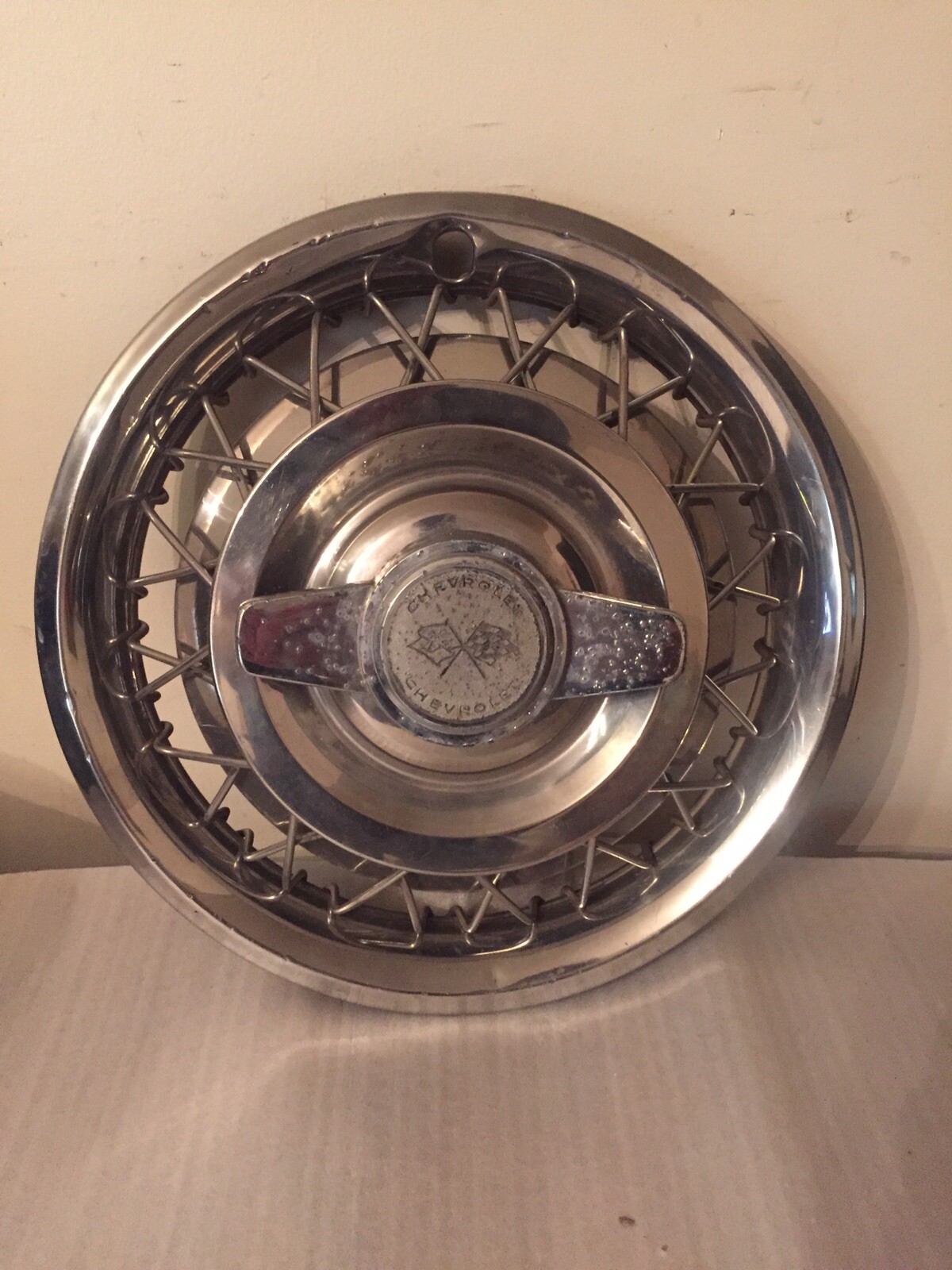 VINTAGE CHEVROLET CORVAIR 14" WIRE HUBCAP WITH TWO BAR SPINNERS eBay