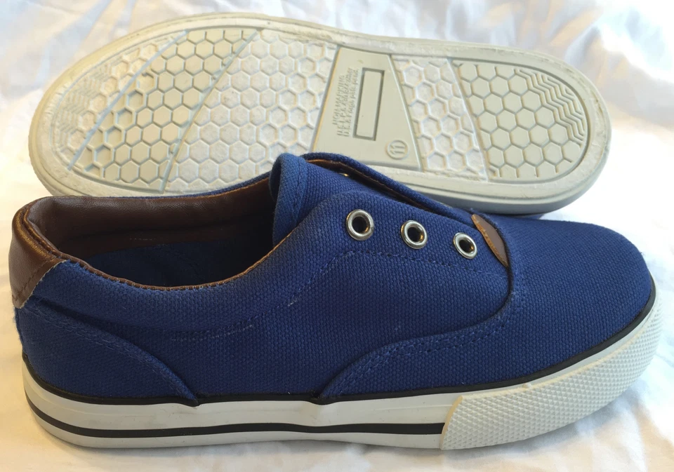 Zapatillas deportivas cómodas sin cordones de lona Cherokee Holden para niños pequeños Foto 3 de 4