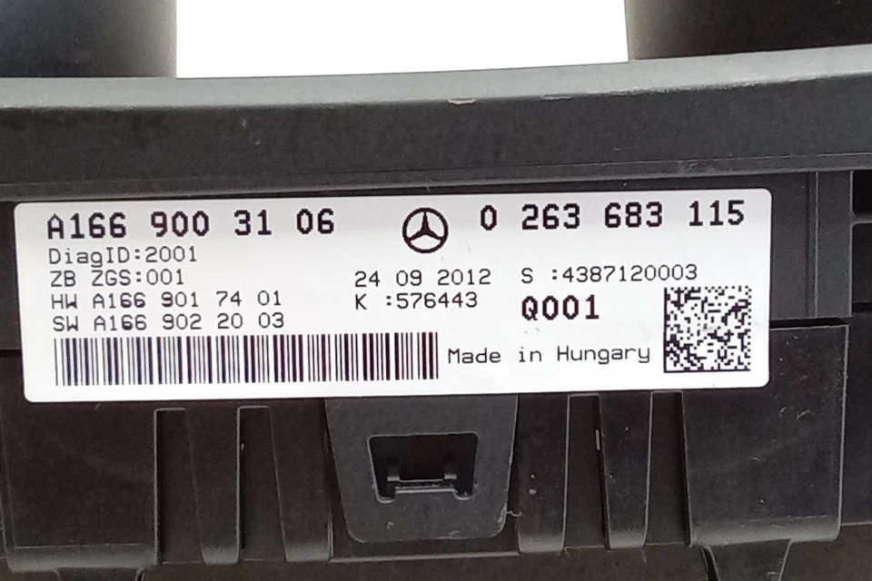 Velocímetro Speedo 13 2013 Mercedes Benz GL450 115K milhas fabricante de equipamento original - Imagem 3 de 4