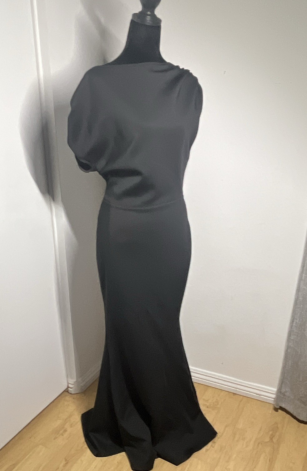 Women's Black Solid Maxi stretchy Dress Draped Boat Neck Sleeveless Zip Long M