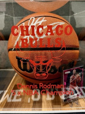 Dennis Rodman signierter Wilson Basketball / NBA / Bulls / Vitrine / Beckett