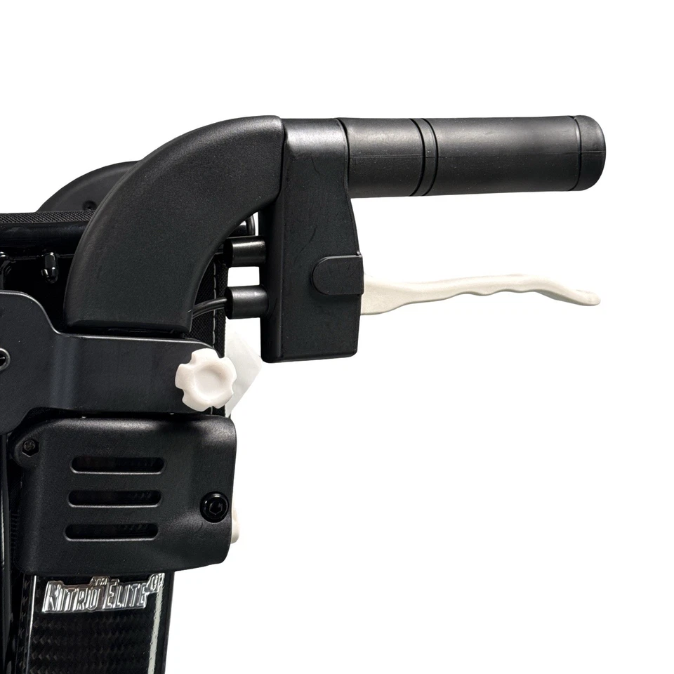 Andador plegable Drive Medical RTL10266CF Nitro Elite CF con asiento Foto 3 de 4