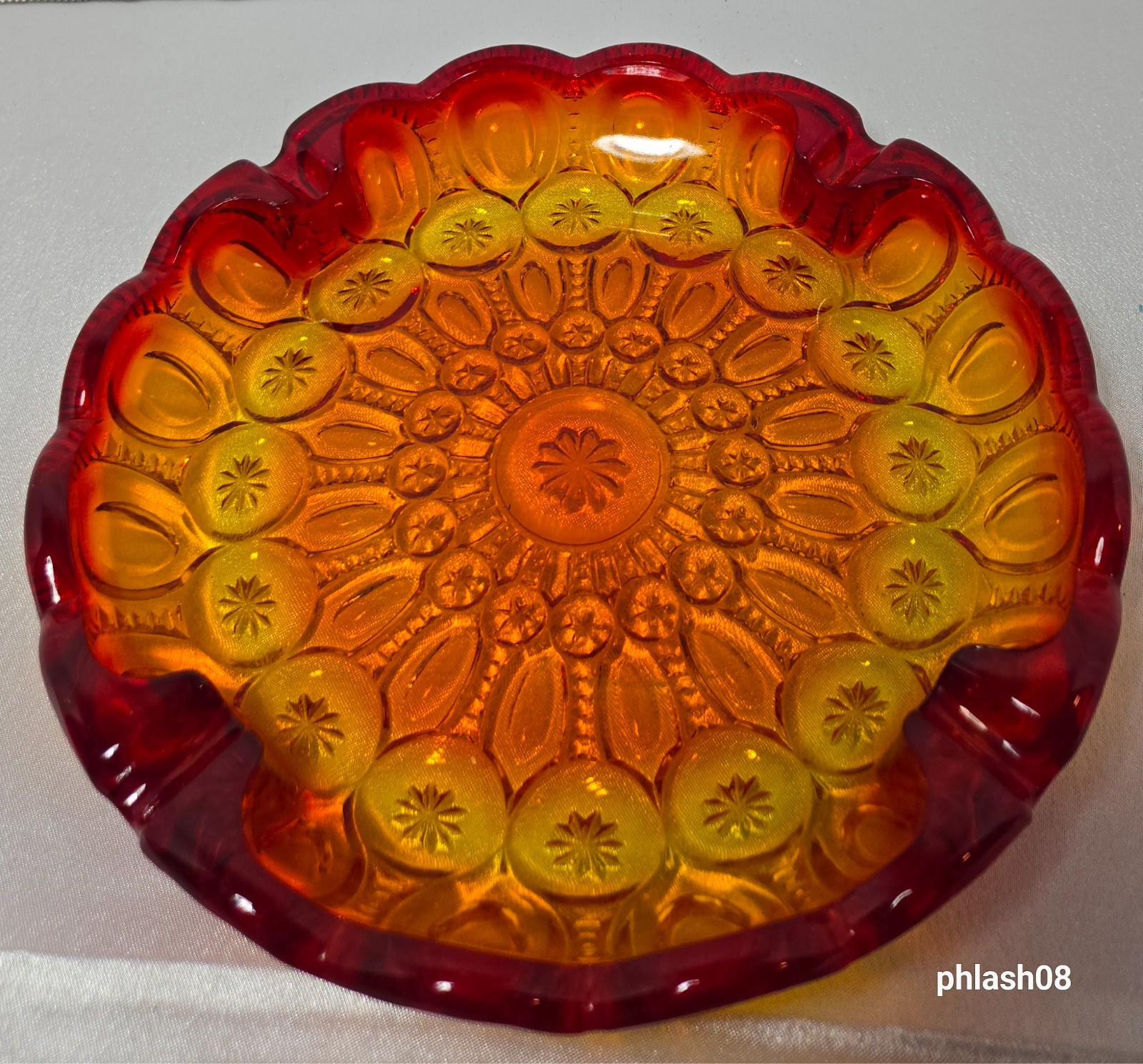 LE Smith, Amberina Moon & Stars Pattern, large Ashtray MCM GLOWS (A3 HE.CC)