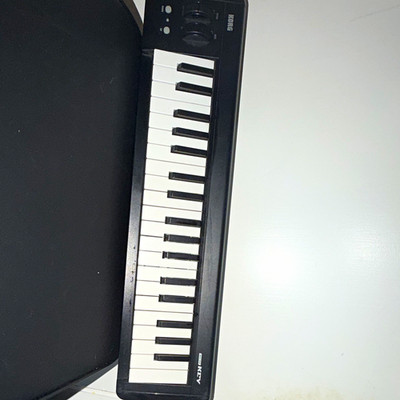 Korg microKEY Air 37-Key USB Compatible MIDI Keyboard Controller w/ USB Ports