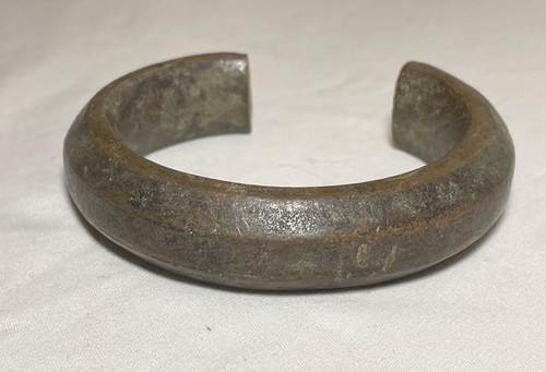 1800's Antique African west engraved Mali Bronze Manilla Currency Bracelet Cuff - Picture 2 of 7