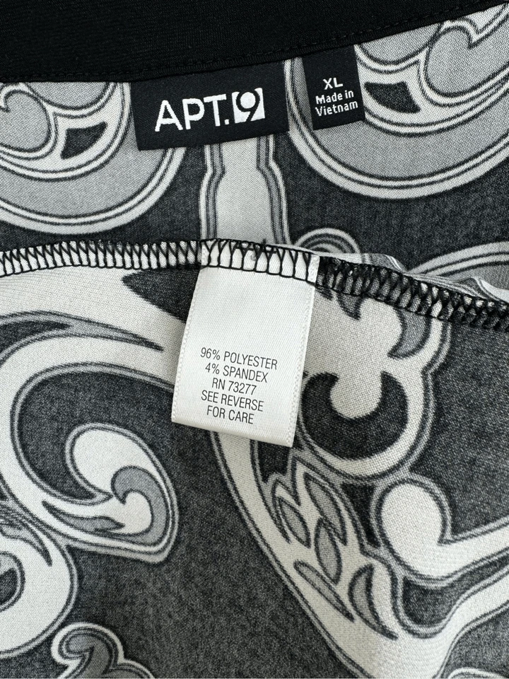 Mini Vestido APT.9 Negro Sin Mangas Talla XL Cuello Redondo Adornado Con Cuentas Foto 3 de 4