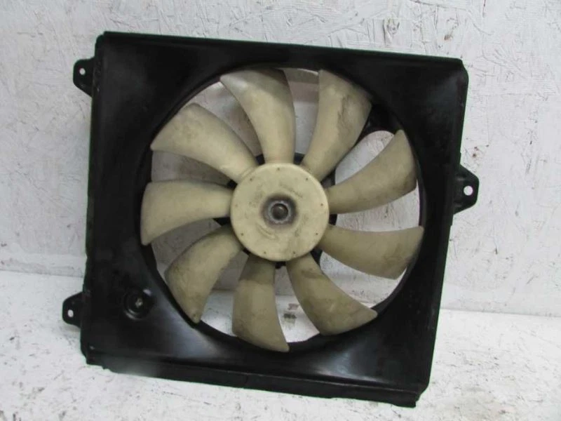 Cubierta de la hoja del ventilador del ventilador del radiador del radiador del motor del radiador del motor del motor de Toyota Solara 1999-2003 Foto 2 de 4