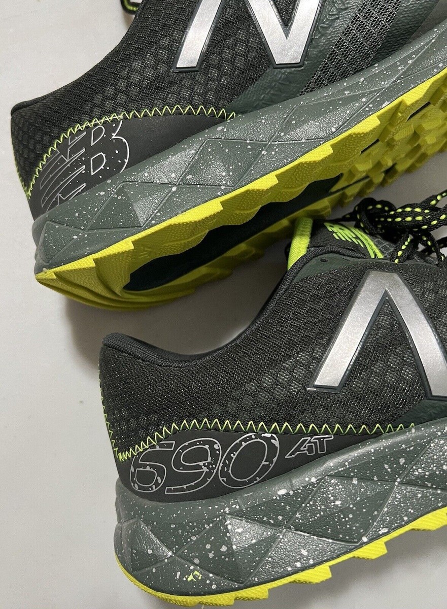 Men’s New Balance 690 (MT690CD1) Black/Yellowish Green Sneakers Size