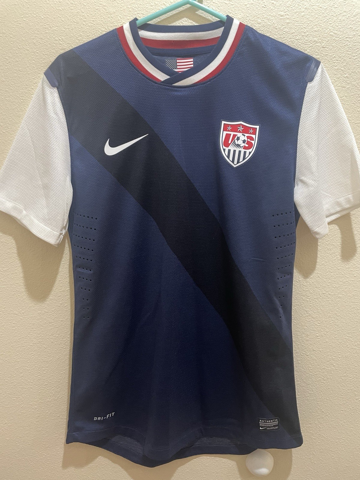 Nike US Soccer Jersey 2012/2013 USA Away Kit USMNT Blue Authentic- Size M Medium