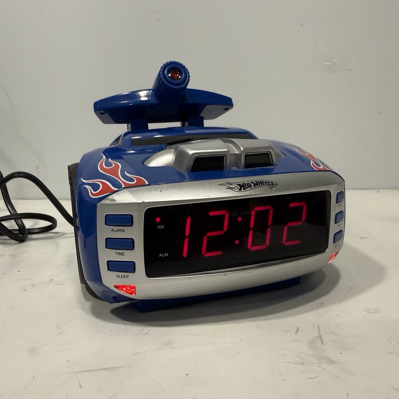 Hot Wheels HW805 Projection Alarm Clock AM FM Radio Engine Sound Read blue