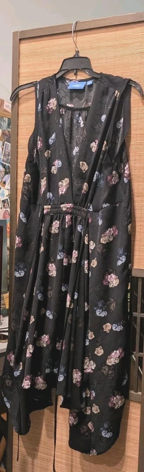 Simply Vera Wang Women's Medium Dress Floral Design On Black Cinch In Front - Image 2 of 4