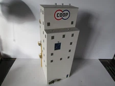 HO 1/87 Scale Built Large Coop Industrial Building W/Figures  For Train layout